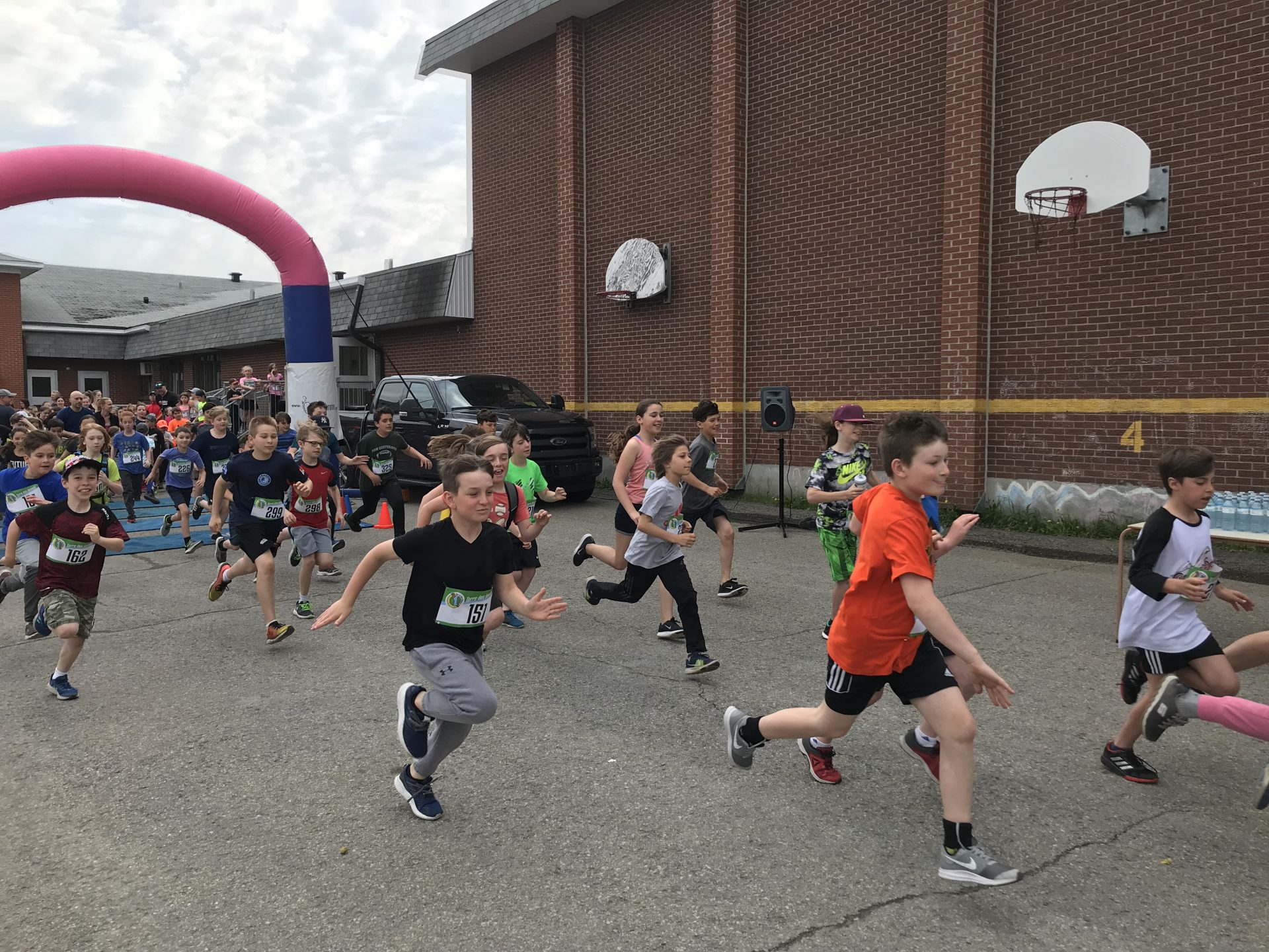 Grand défi Pierre Lavoie et course 23 mai 2018 École primaire Terre
